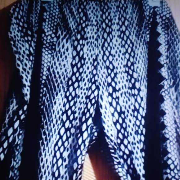 Copy - Just be snakeskin shorts 3x new A-14 - Picture 3 of 3